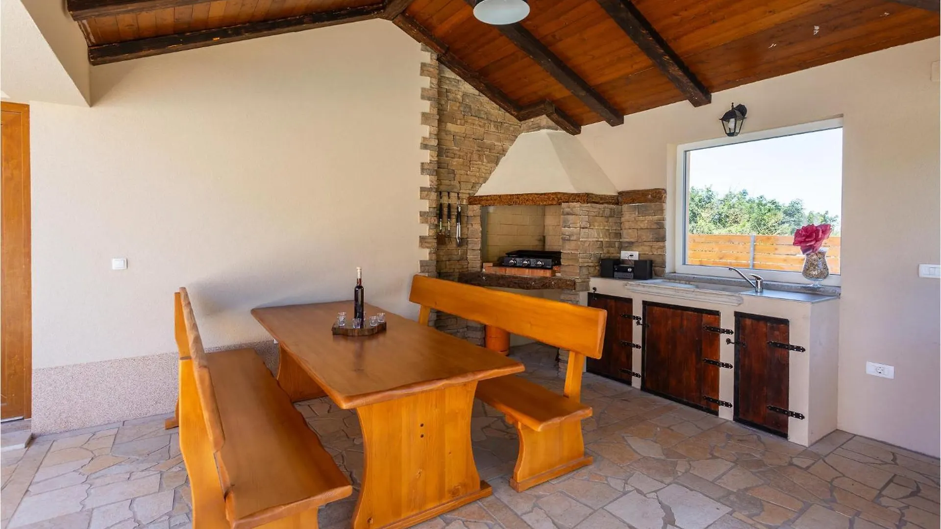 4 Bedroom Amazing Home In Kras Croatia