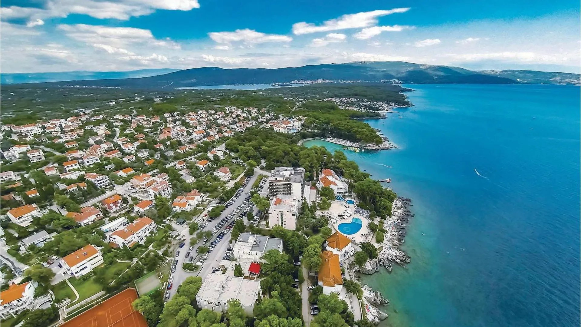 Holiday home 4 Bedroom Amazing Home In Kras