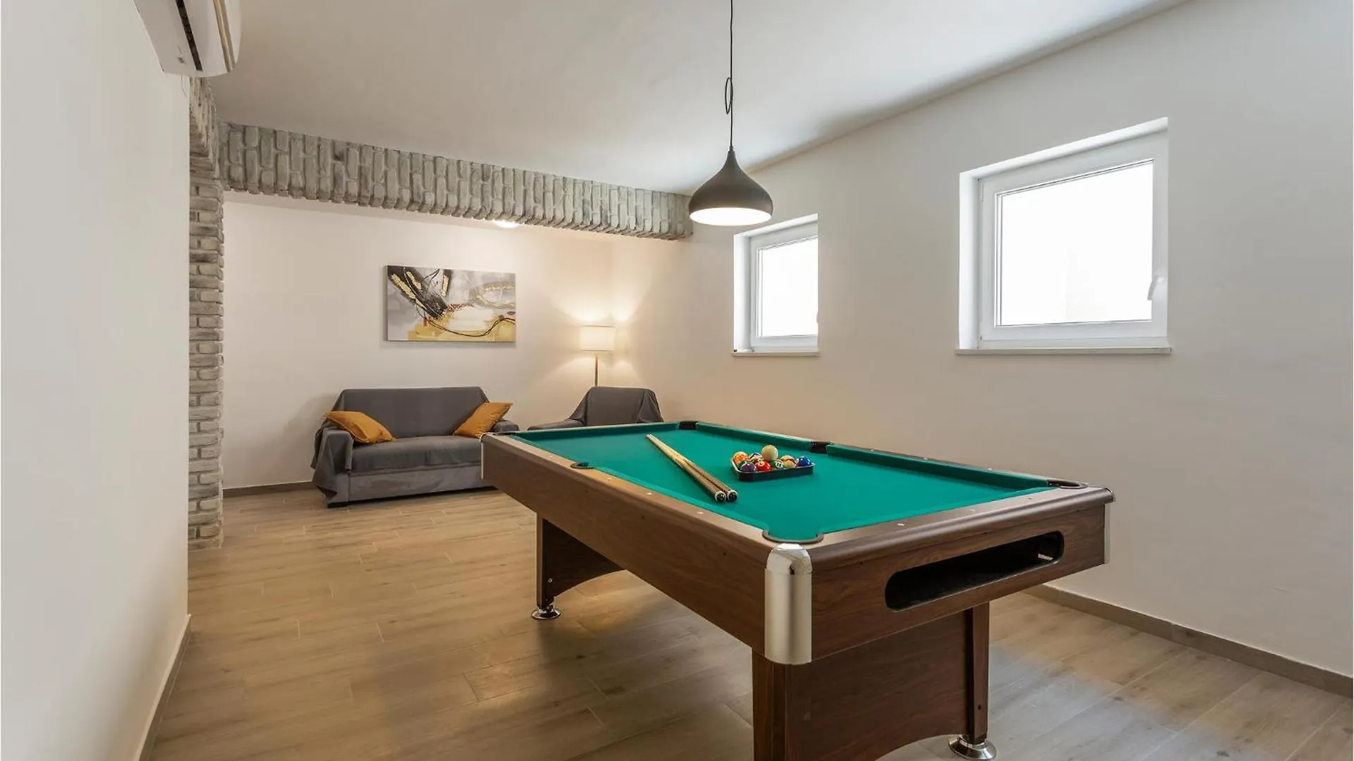 4 Bedroom Amazing Home In Kras Holiday home